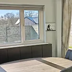 4 Bed House Sleeps 8 - Enclosed Garden - Parking * Cill Airne