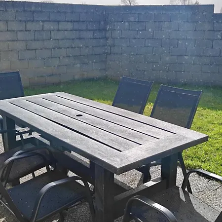 4 Bed House Sleeps 8 - Enclosed Garden - Parking * Κιλάρνεϊ
