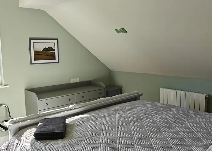 Σπίτι διακοπών 4 Bed House Sleeps 8 - Enclosed Garden - Parking Κιλάρνεϊ